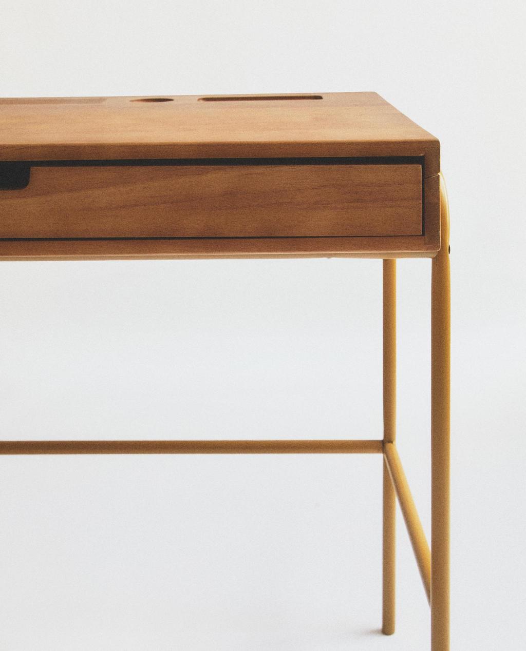 KIDS' WOODEN DESK