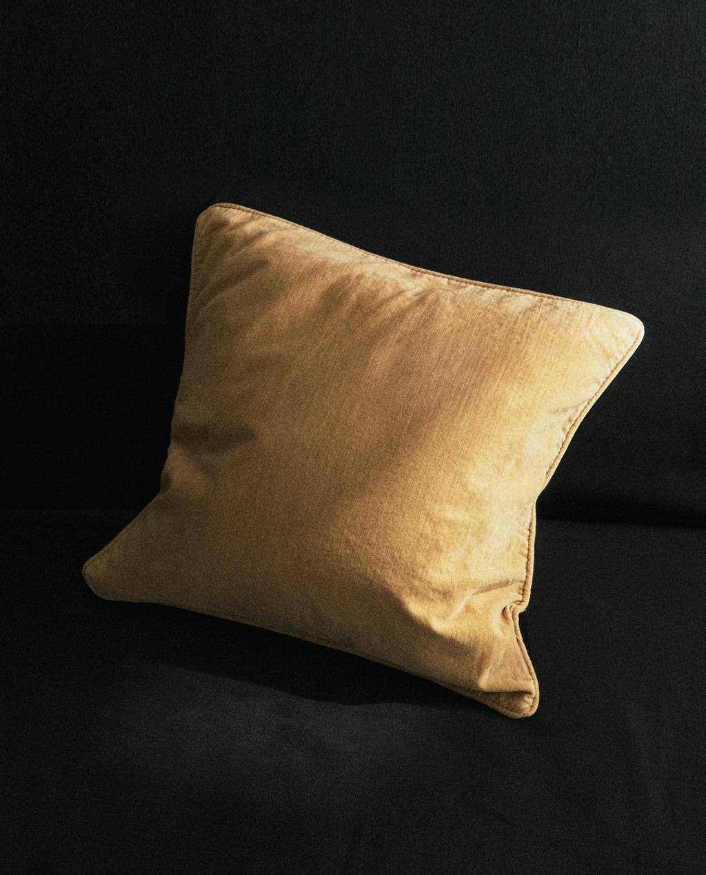 VELVET CUSHION COVER