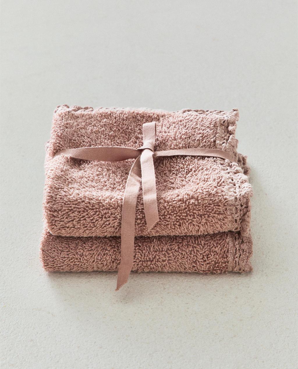 PACK OF HAND TOWELS WITH CROCHET BORDER (PACK OF 2)