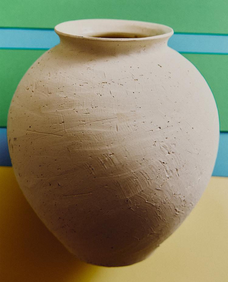 TEXTURED CERAMIC VASE