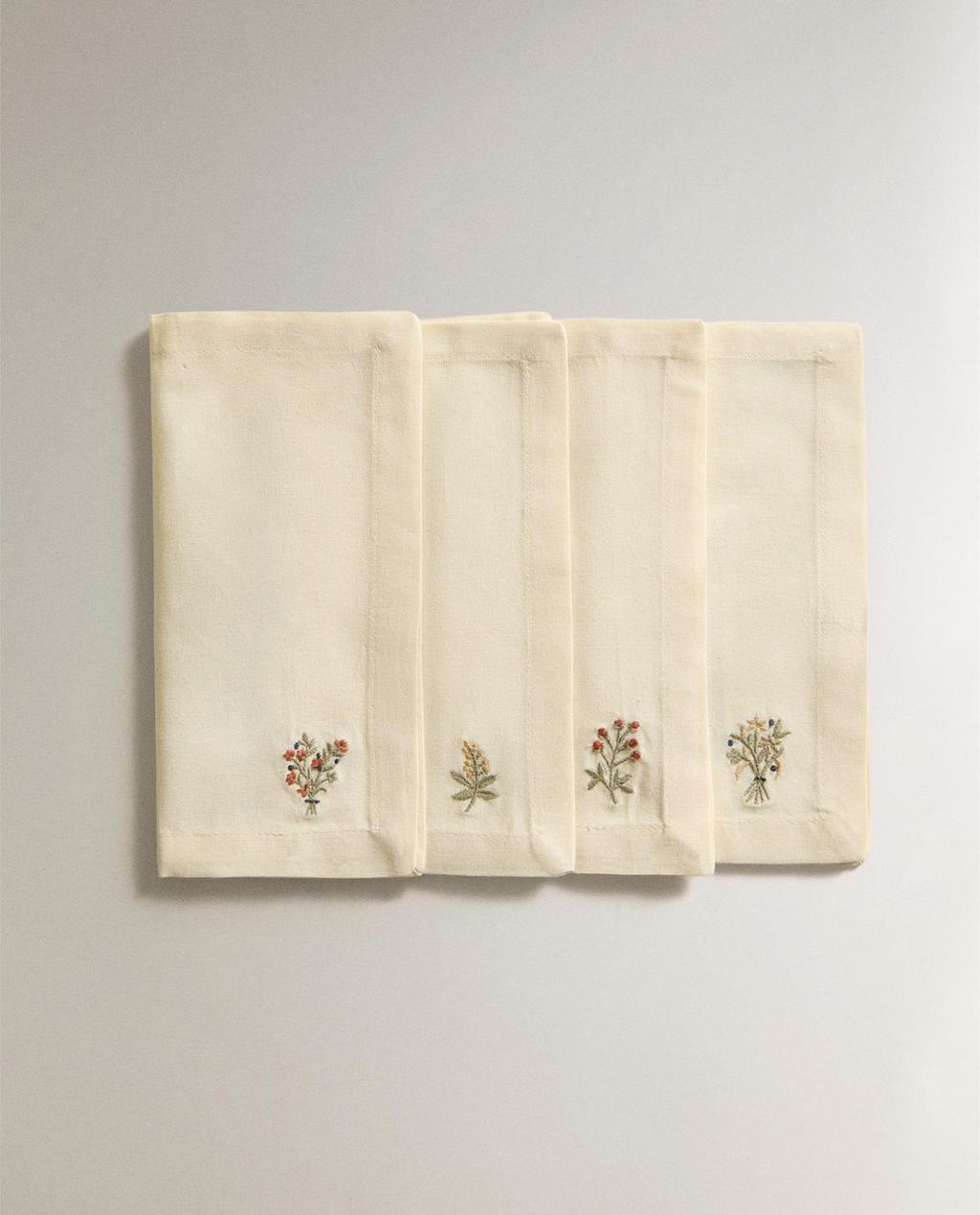 PACK OF EMBROIDERED FLORAL NAPKINS (PACK OF 4)