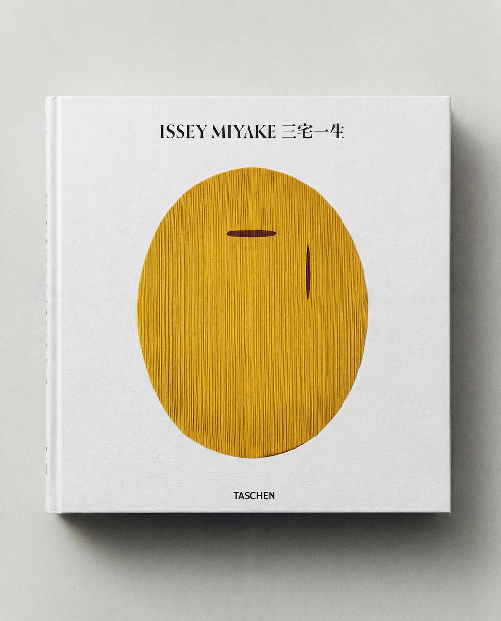 BUCH ISSEY MIYAKE (ENGLISCH)