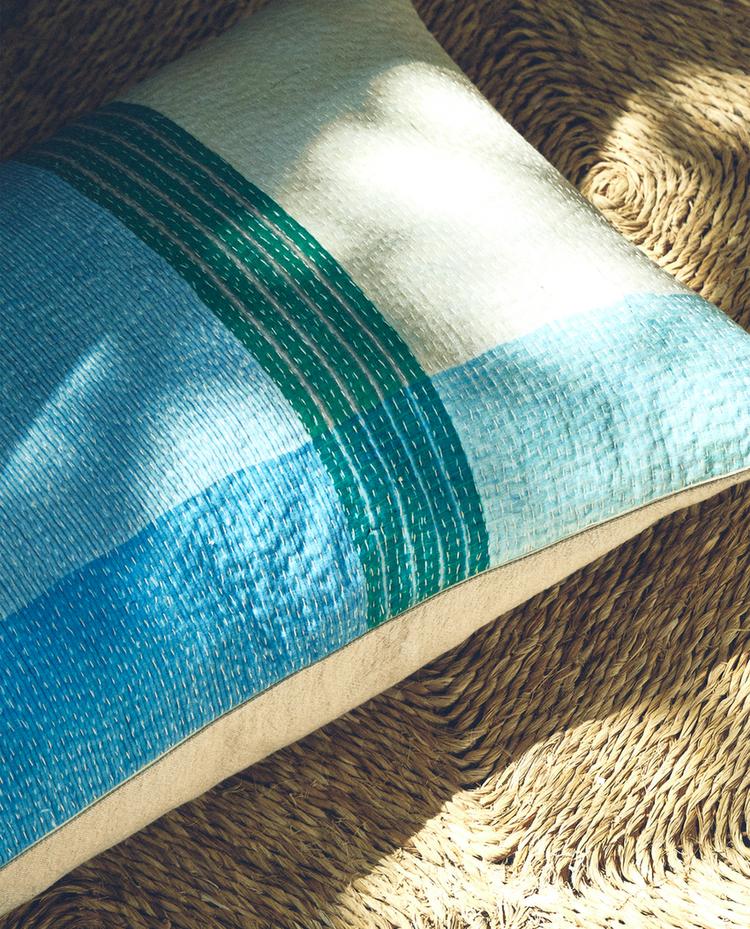 STRIPED CUSHION COVER