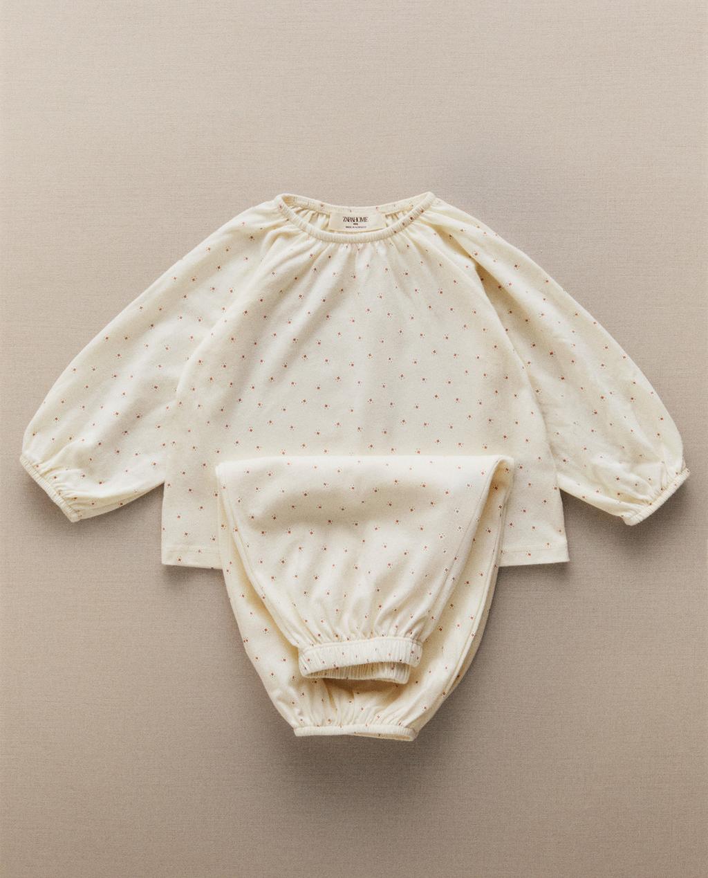 PIJAMA DE BEBÊ COM FLOR