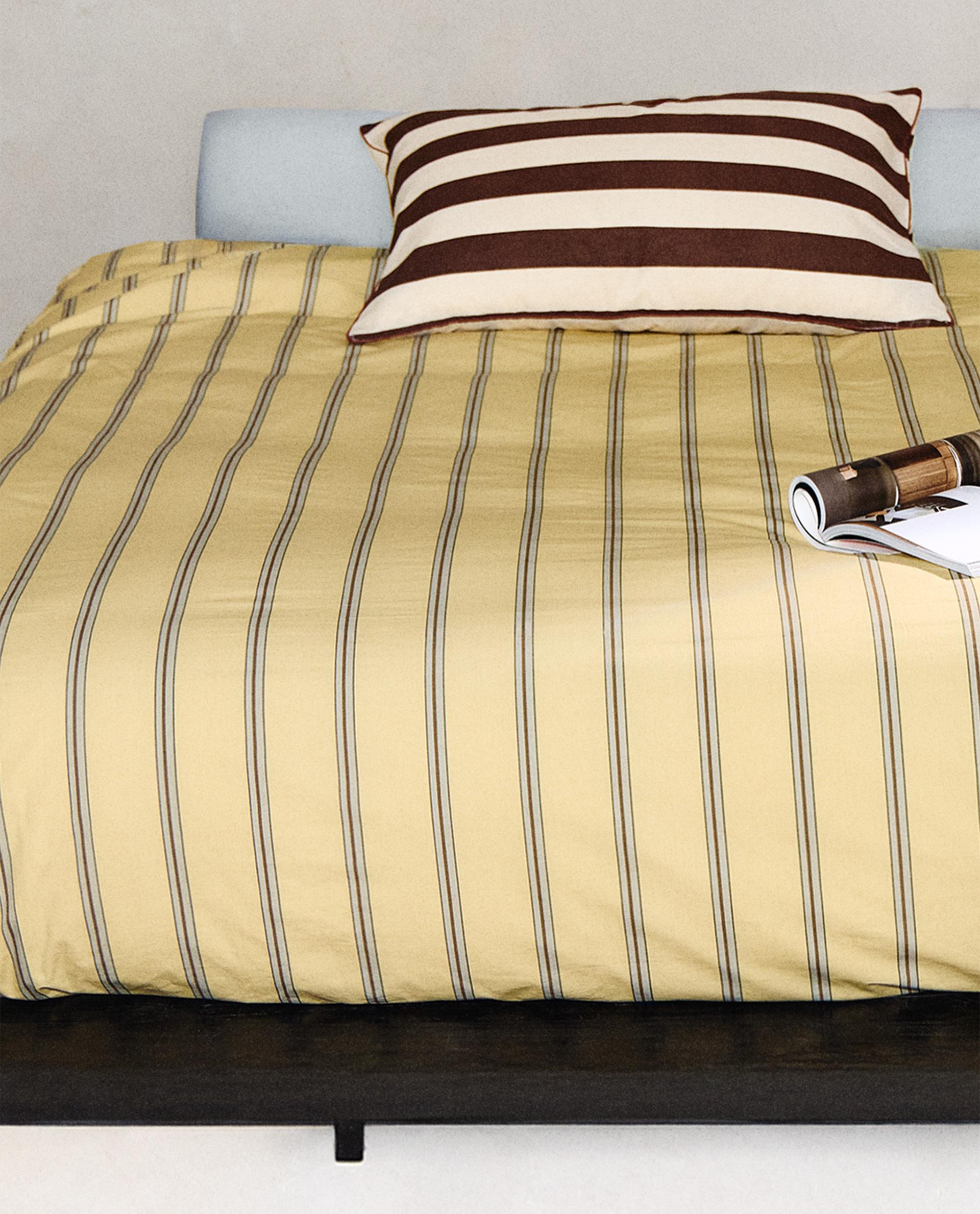 ストライプ コットンベッドリネン ホリデーマガジン | Zara Home 日本