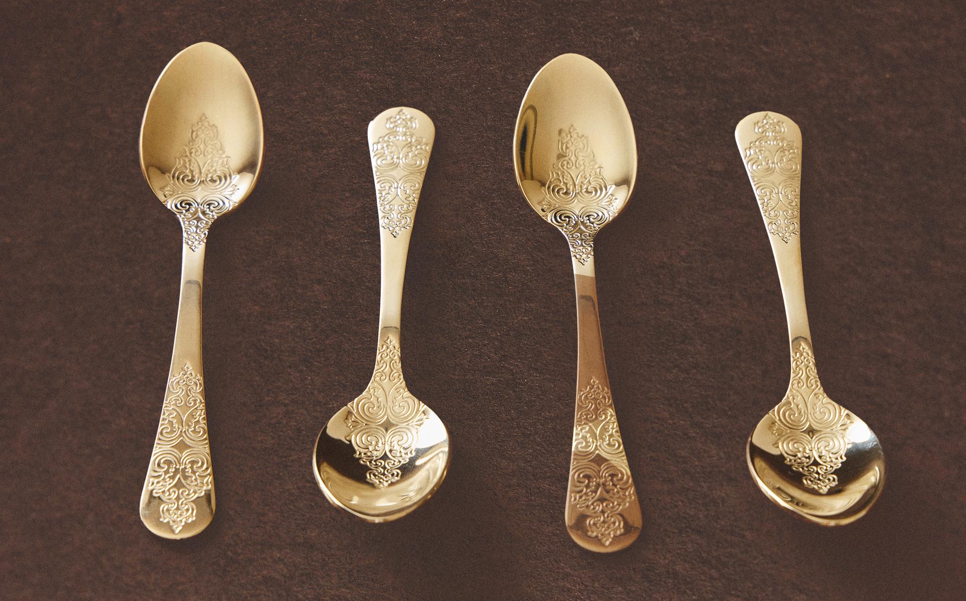 LOT CUILLÈRES À DESSERT GRAVÉES (LOT DE 4)