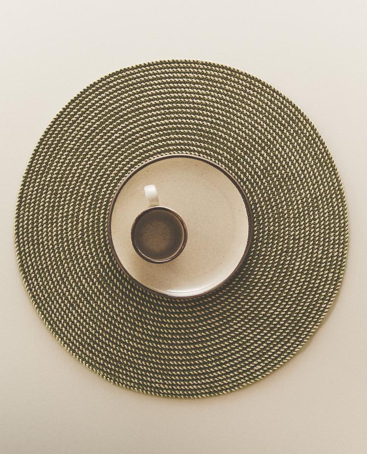 PACK OF PAPER PLACEMATS (PACK OF 2)