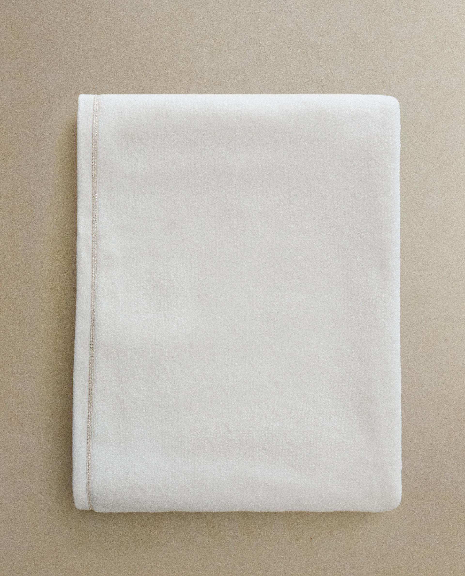 SERVIETTE DE BAIN DÉTAIL FIL MÉTALLISÉ