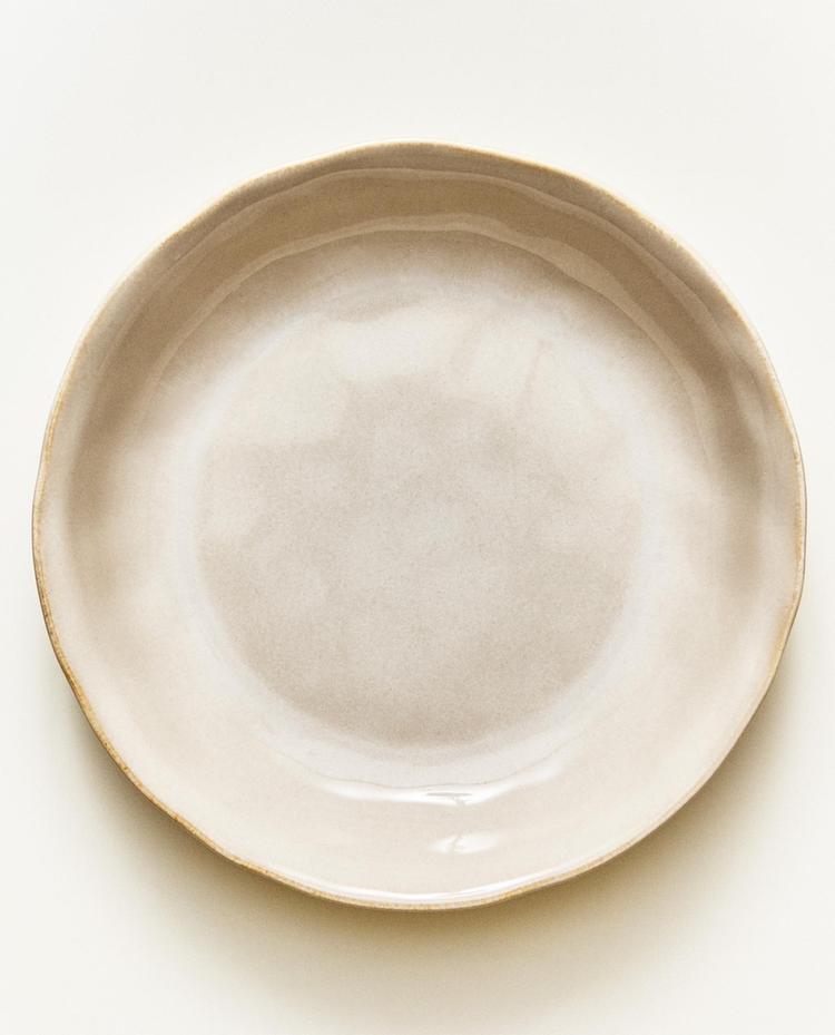STONEWARE SOUP PLATE WITH IRREGULAR EDGE