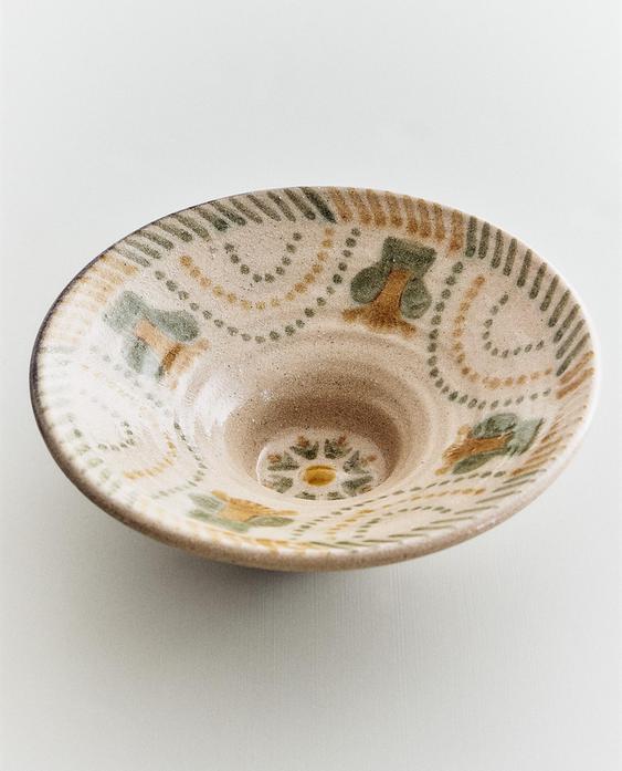 STONEWARE BOWL WITH DESIGNS