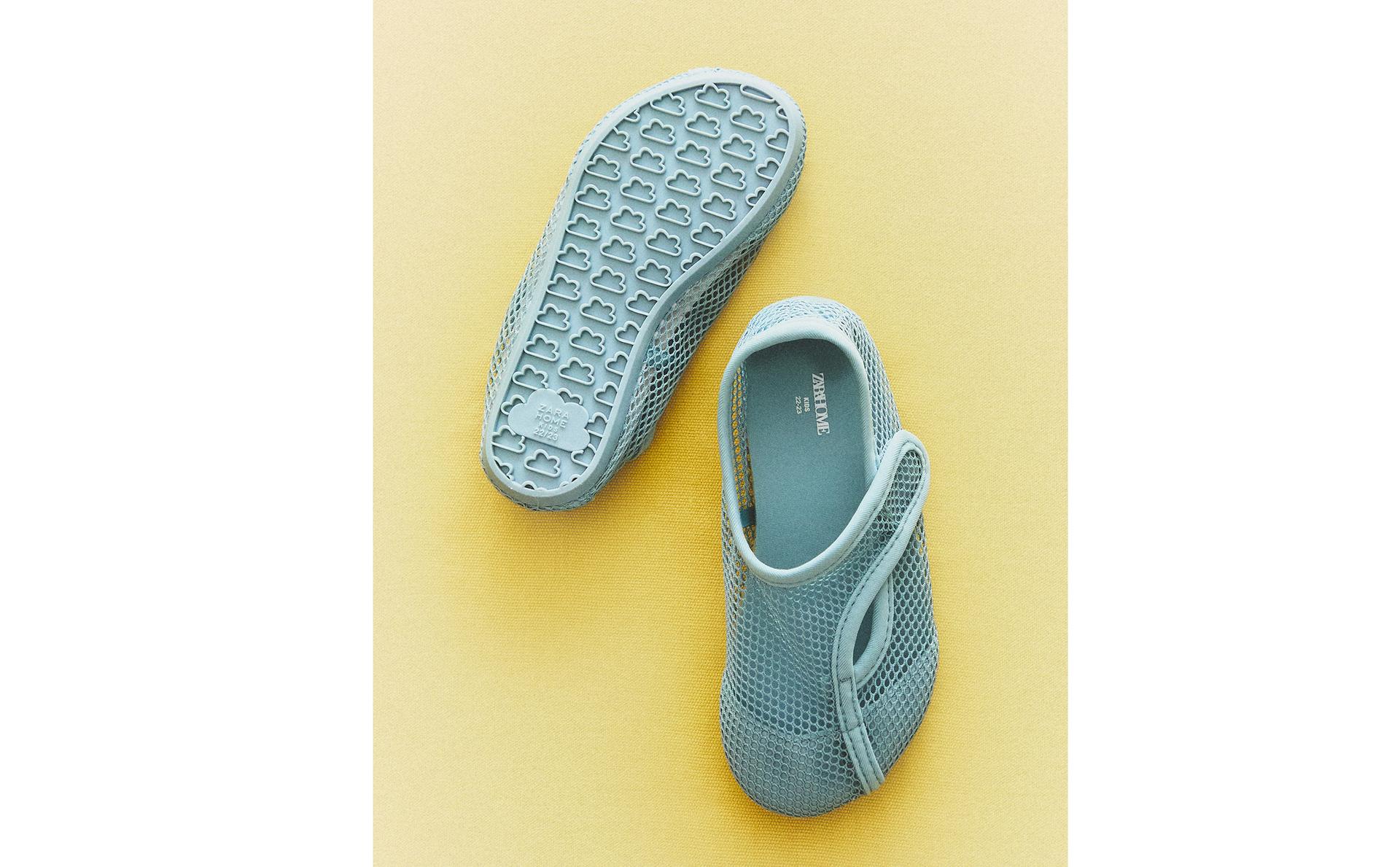 KIDS' MESH BOOTIES
