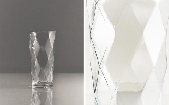 DECORATIVE TALL GLASS VASE