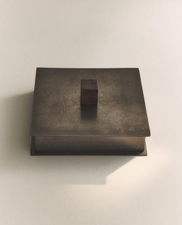CAJA METÁLICA POMO MADERA