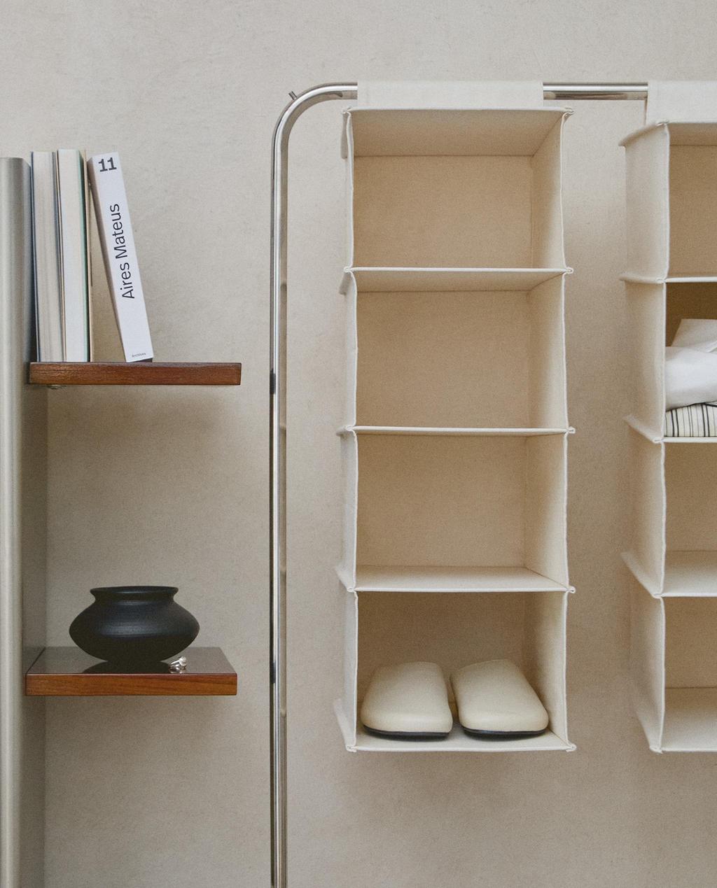 VERTICAL HANGING ORGANISER