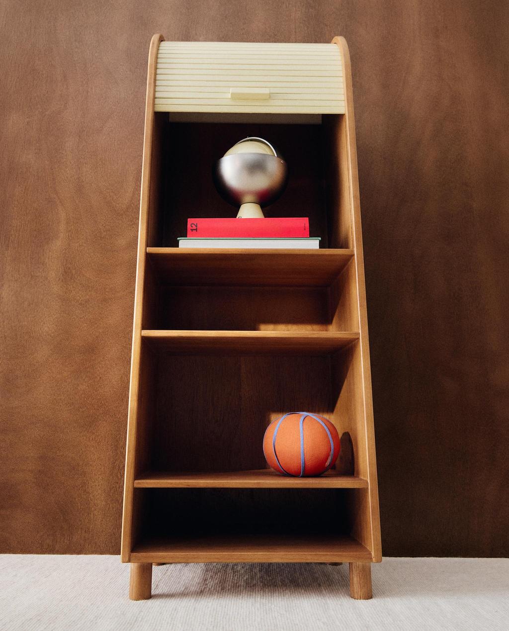 KINDERREGAL MIT ROLLLADEN