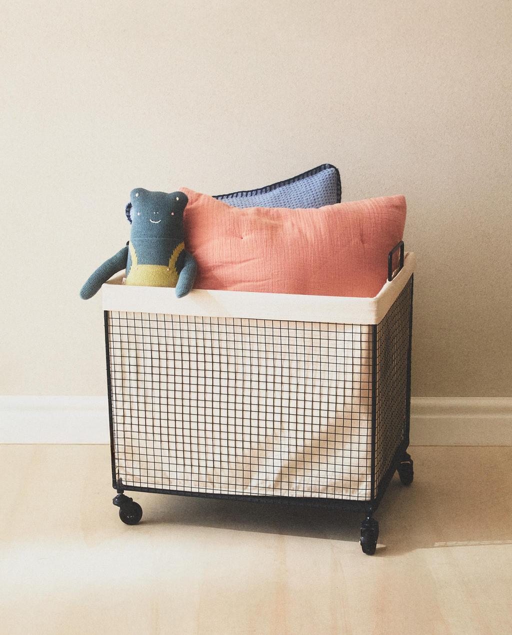 KIDS' METAL BASKET WITH WHEELS