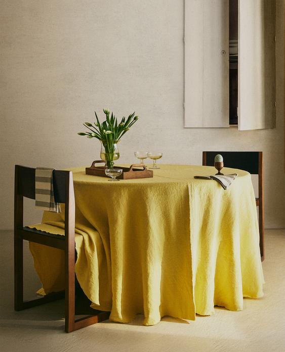 TABLECLOTH 01