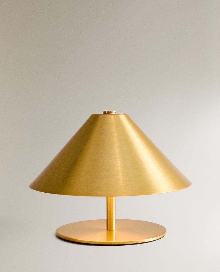 CORDLESS IRON TABLE LAMP