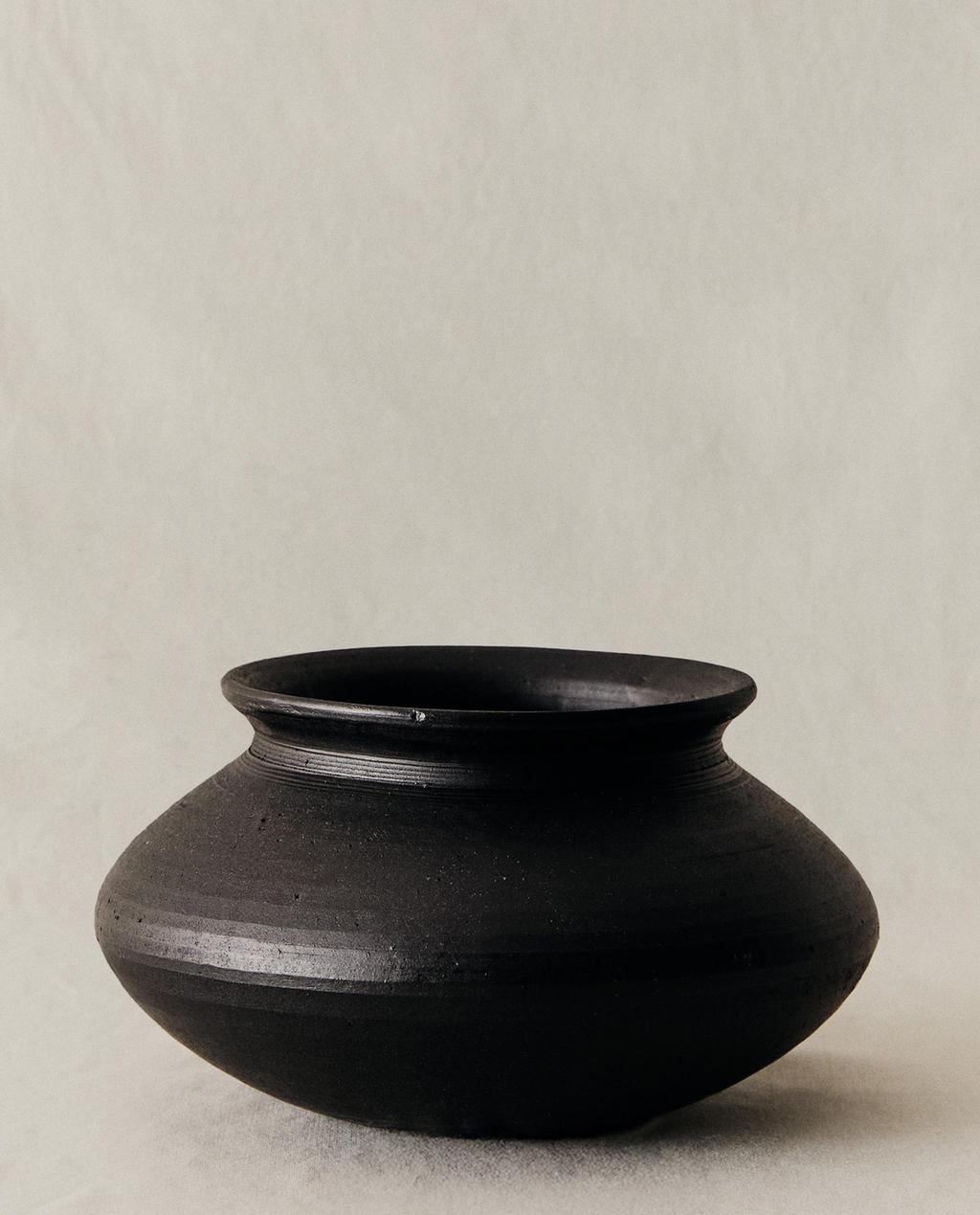 OVAL DECORATIVE VASE
