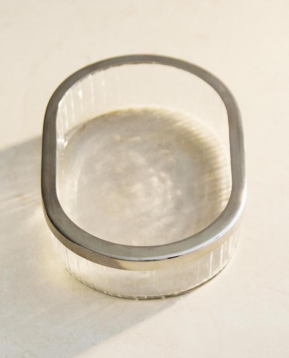 RAISED GLASS AND METAL SOAP DISH