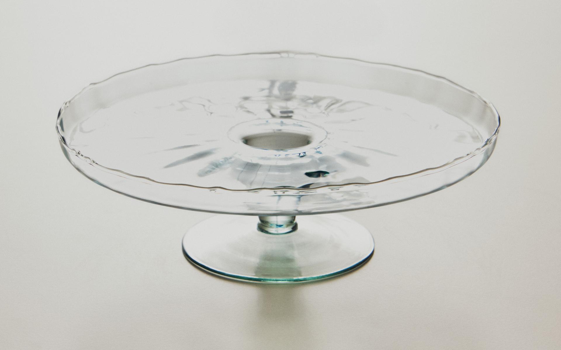 GLASS CAKE SERVING DISH