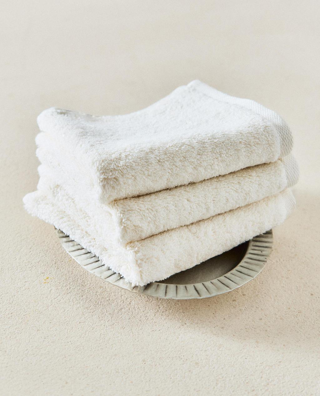 PACK OF HIGH-QUALITY COTTON HAND TOWELS (PACK OF 3)
