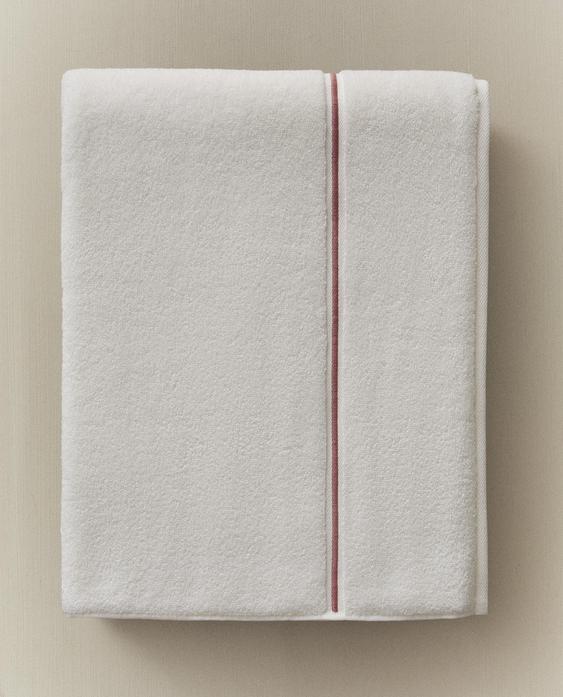 SCALLOPED BATH TOWEL