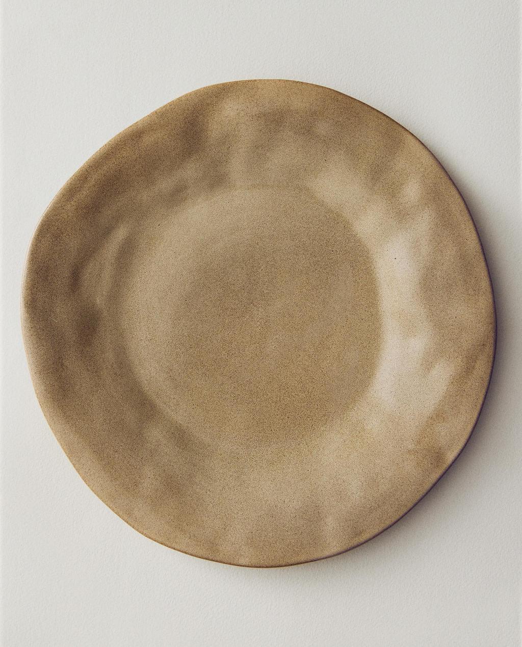IRREGULAR STONEWARE DINNER PLATE