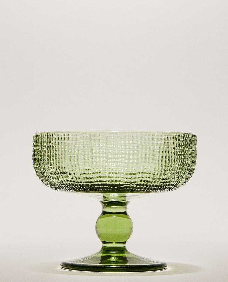 GLASS DESSERT CUP WITH RAISED DESIGN