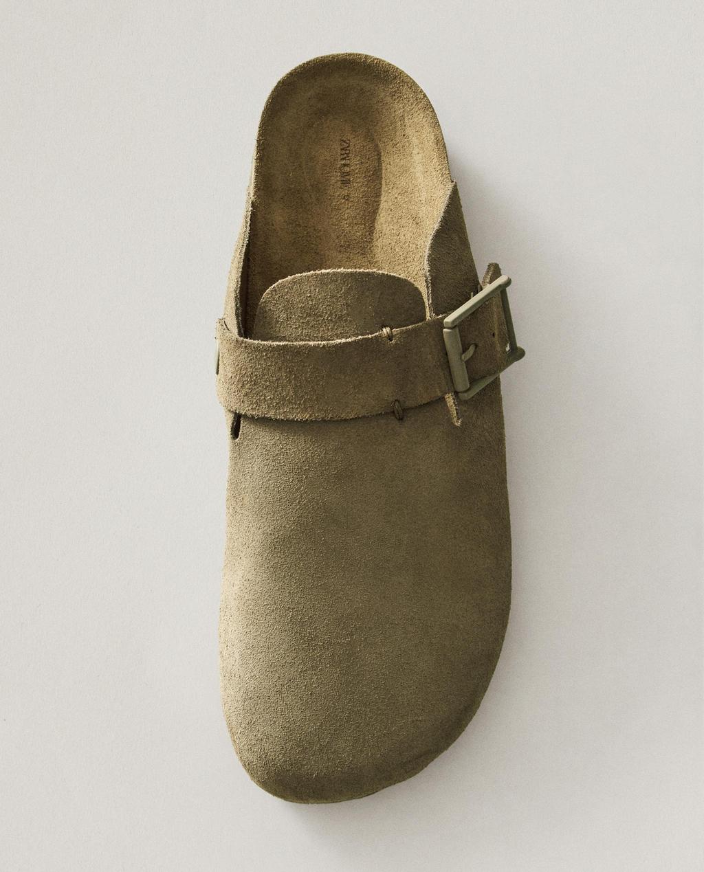 LEATHER CLOGS WITH BUCKLE AND TOPSTITCHING DETAIL