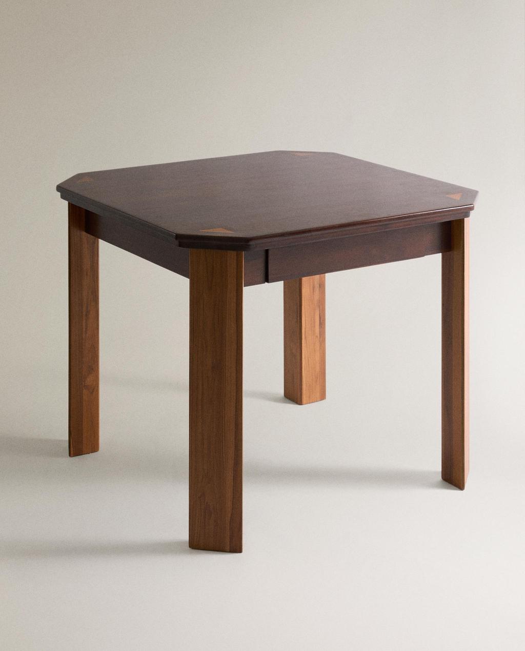 ACHTHOEKIGE HOUTEN TAFEL