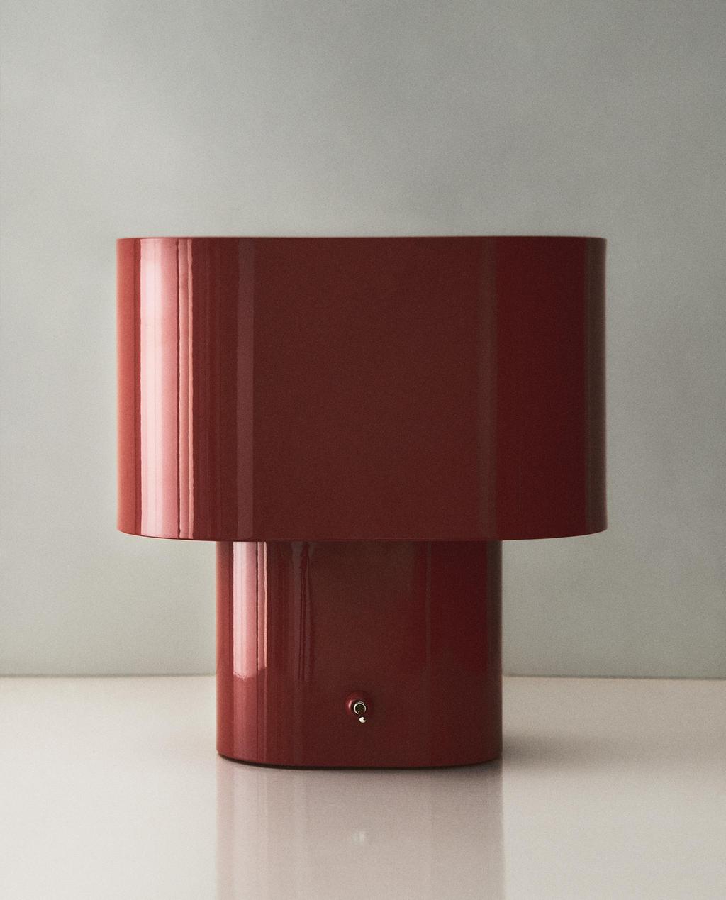 CORDLESS IRON TABLE LAMP