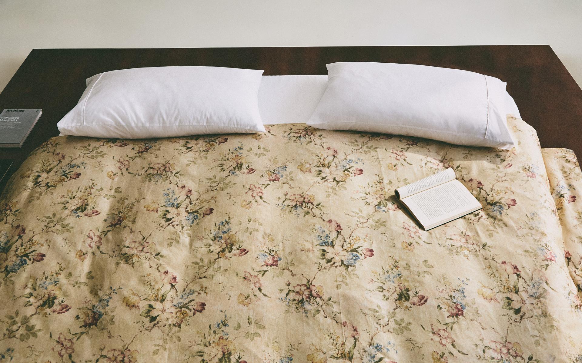 FLORAL SATEEN DUVET COVER (300 THREAD COUNT)