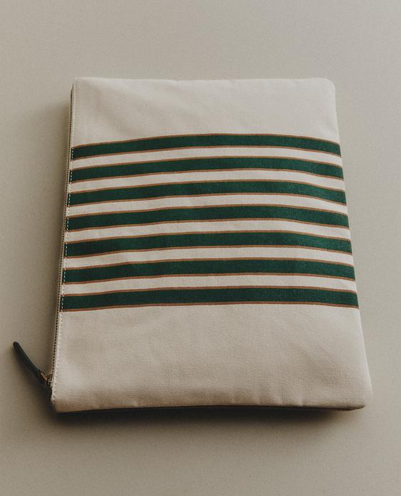 STRIPED TRAVEL BAG