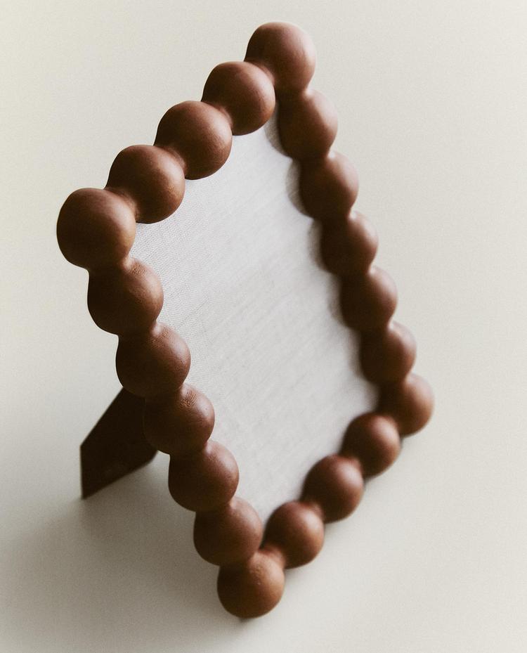 BEADED WOODEN PHOTO FRAME