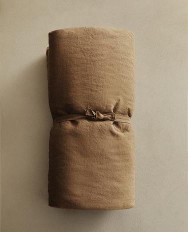 WASHED LINEN TOPPER