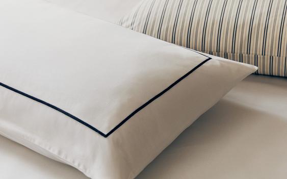 FEDERA DA GUANCIALE IN SATIN CON FESTONE