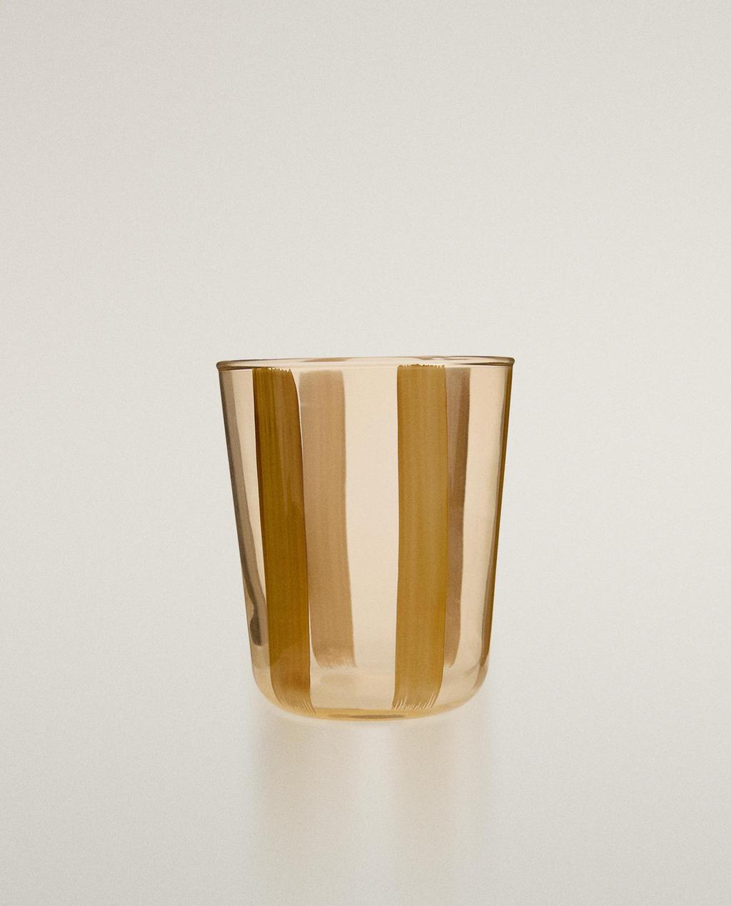 GLASS TUMBLER WITH LINE DESIGN