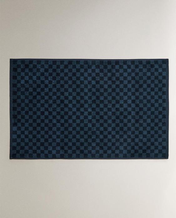 CHEQUERED BATH MAT