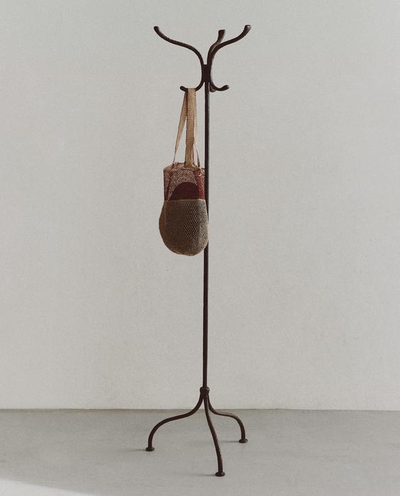 COAT STAND