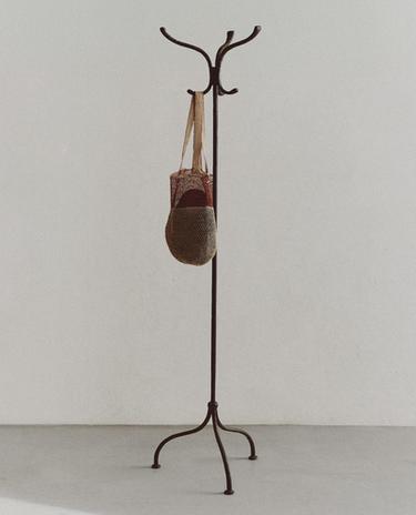 COAT STAND