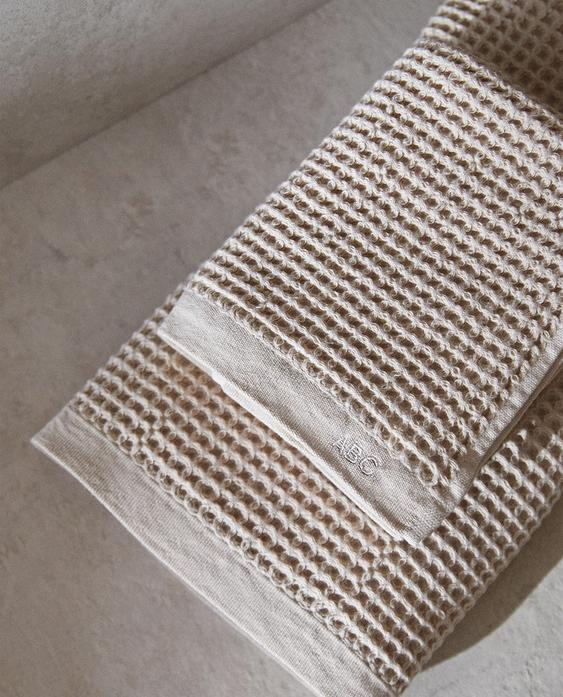 ΒΑΜΒΑΚΕΡΗ ΠΙΚΕ ΠΕΤΣΕΤΑ ΜΠΑΝΙΟΥ