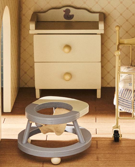 DOLL HOUSE KIDS' ROOM TOY SET