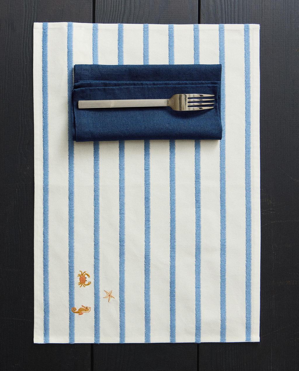 EMBROIDERED PLACEMAT