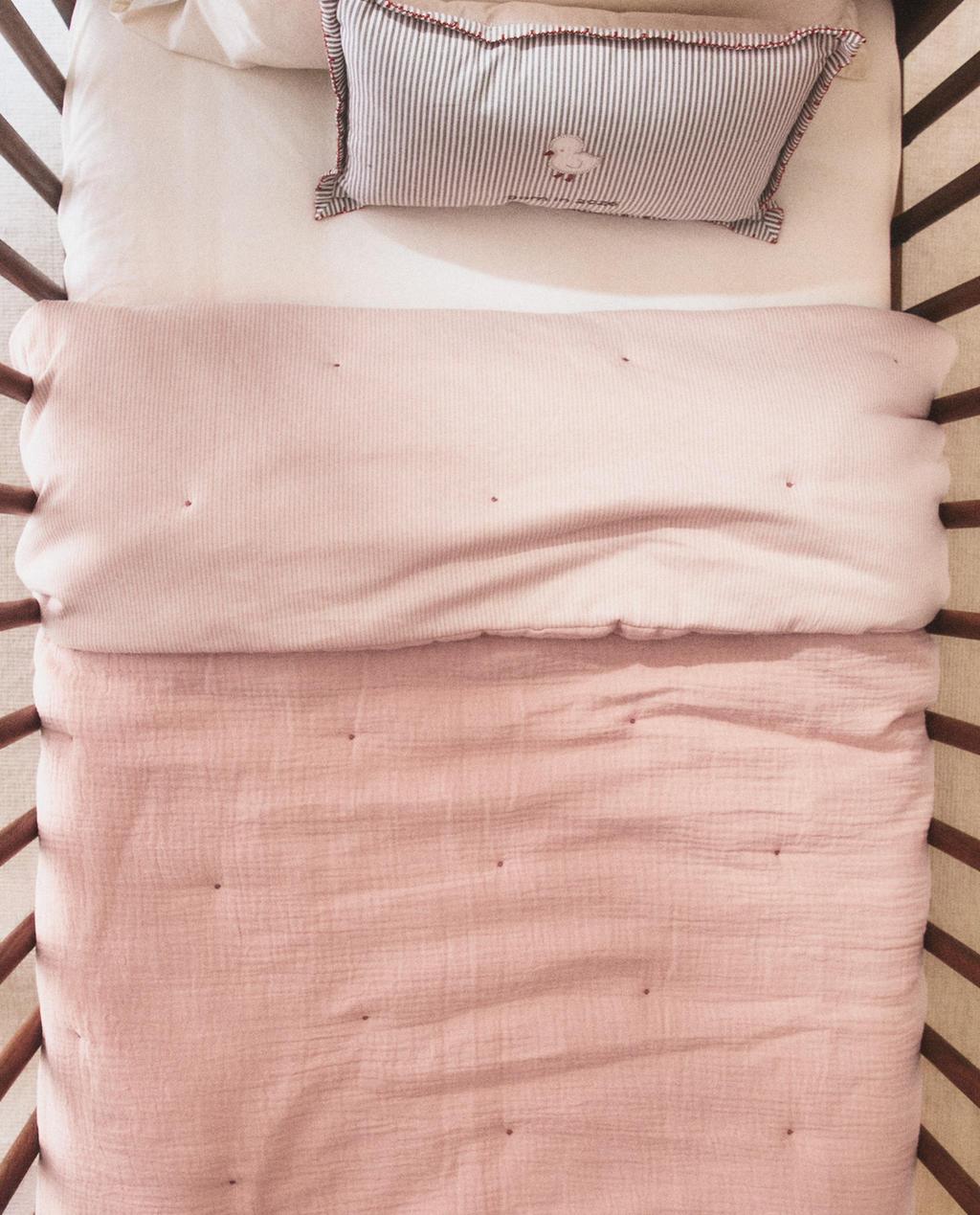 KIDS' STRIPED CHIFFON QUILT