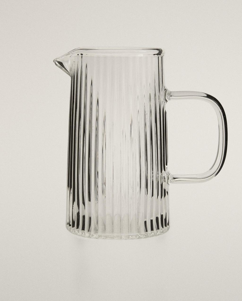 BOROSILICATE MILK JUG WITH RAISED DESIGN