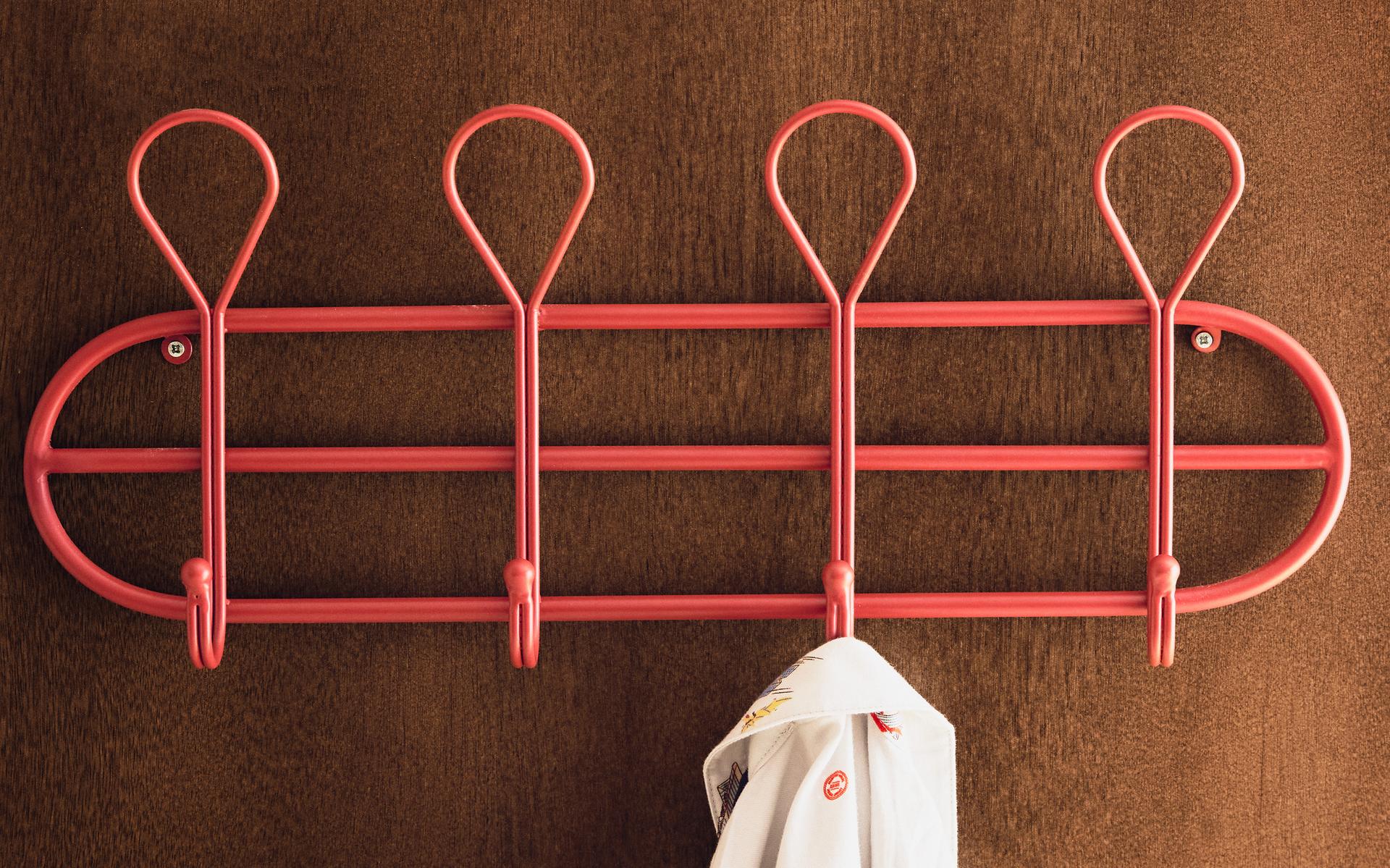 IRON HANGER