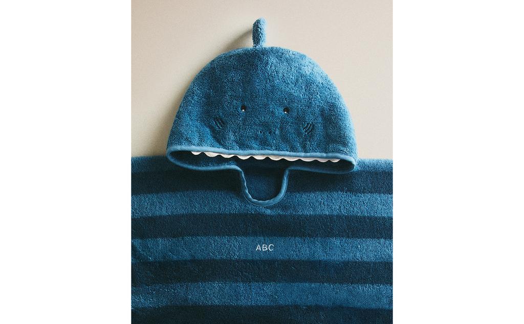 KIDS’ SHARK BEACH PONCHO