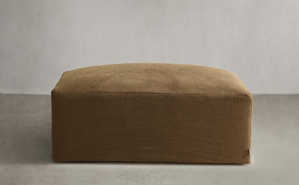 POUFFE WITH REMOVABLE WASHED LINEN COVER