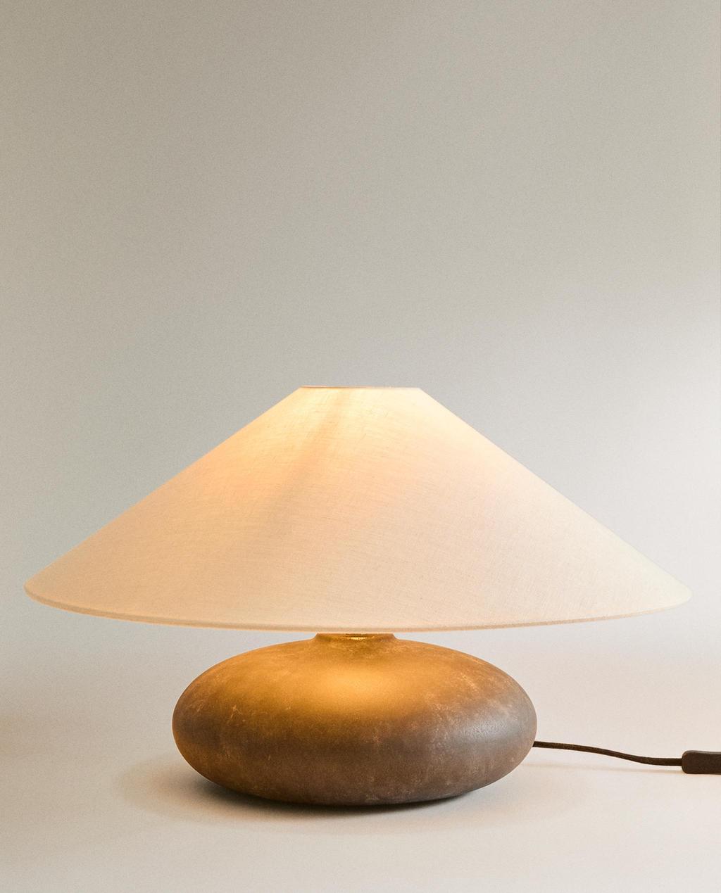 CERAMIC TABLE LAMP